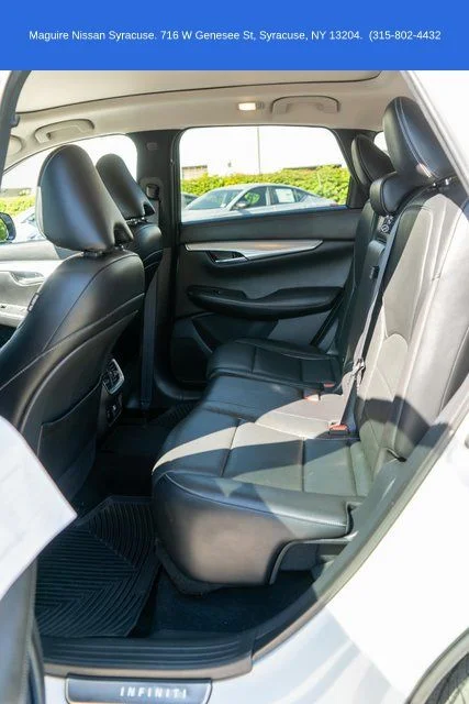 Used 2019 White INFINITI ESSENTIAL image 11