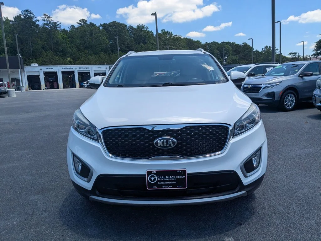 Used 2017 Snow White Pearl Kia EX image 2