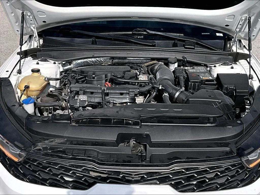 Used 2021 White Kia GT-Line image 11