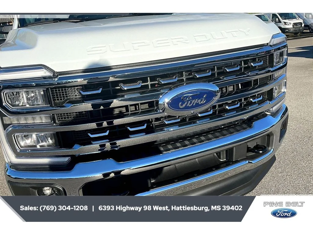 New 2026 Oxford White Ford F-250® XLT image 22