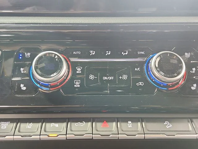 Used 2025 Red GMC AT4 image 36