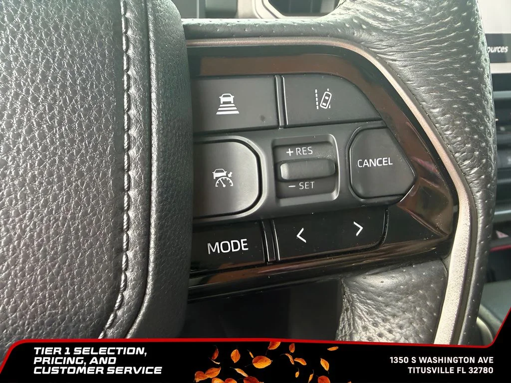 Used 2022 Silver Toyota SR5 image 27