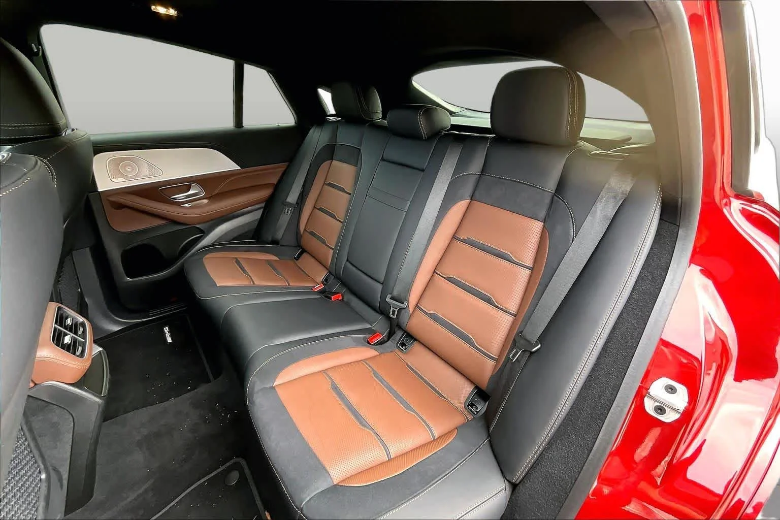 Used 2024 MANUFAKTUR Cardinal Red Metallic Mercedes-Benz AMG® GLE 53 image 21