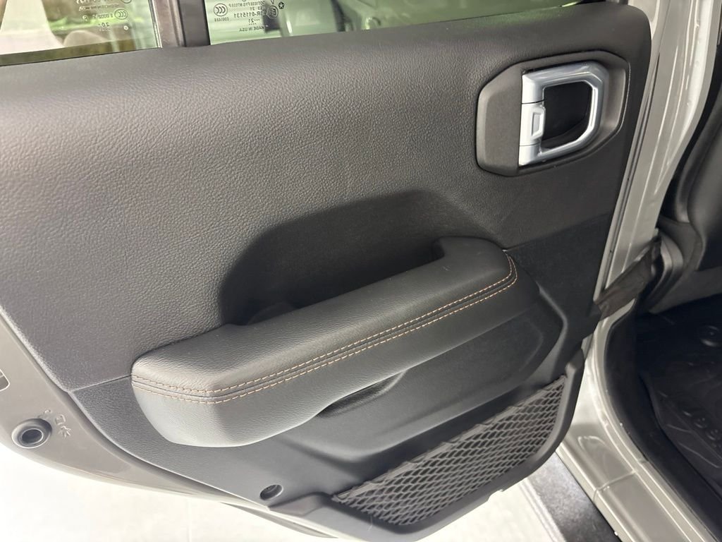 Used 2021 Gray Jeep Unlimited Rubicon 392 image 26