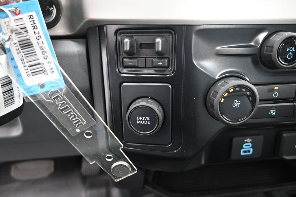 2025 Ford F-550 Super Duty Chassis Cab XL - Photo 15