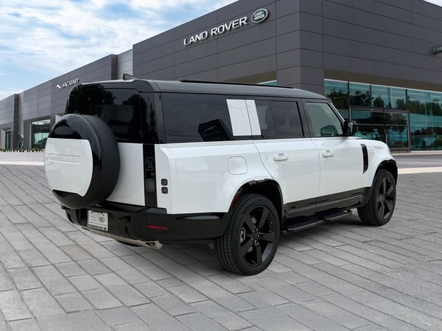 New 2026 Fuji White Land Rover X-Dynamic SE image 5