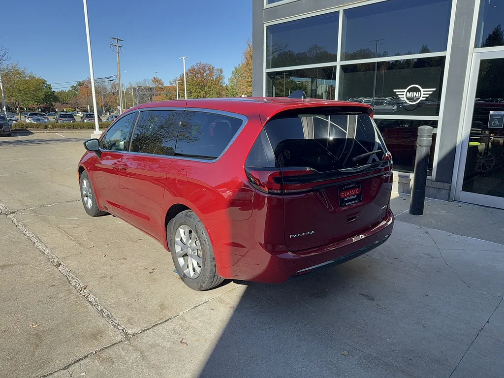 Used 2026 Red Hot Pearl Coat Chrysler Limited image 3