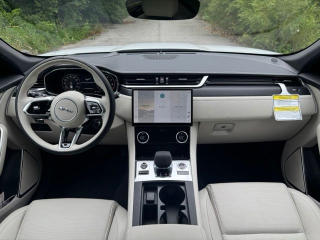 2026 Jaguar F-Pace R-Dynamic S - Photo 21