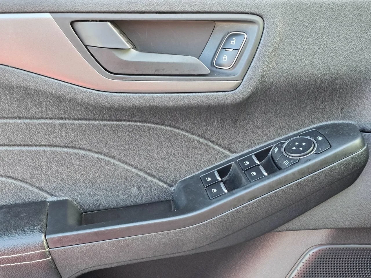 Used 2025  Ford Active image 8