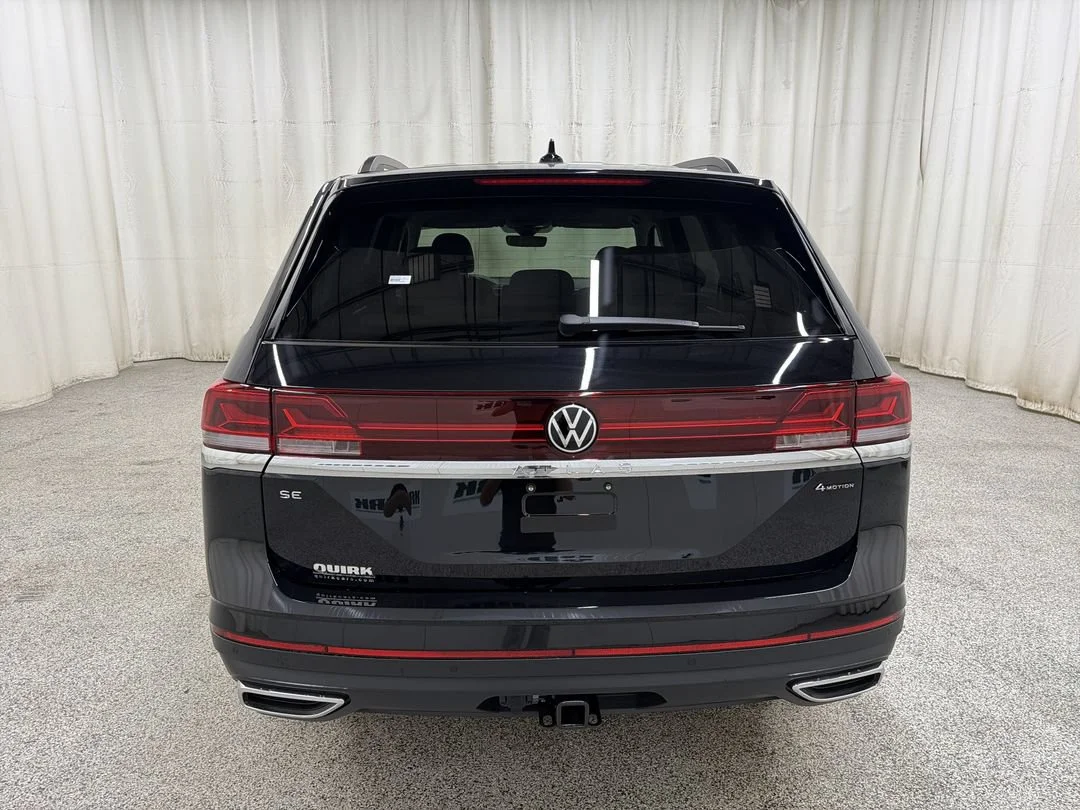 New 2026 Deep Black Pearl Volkswagen 2.0T SE w/Technology image 7