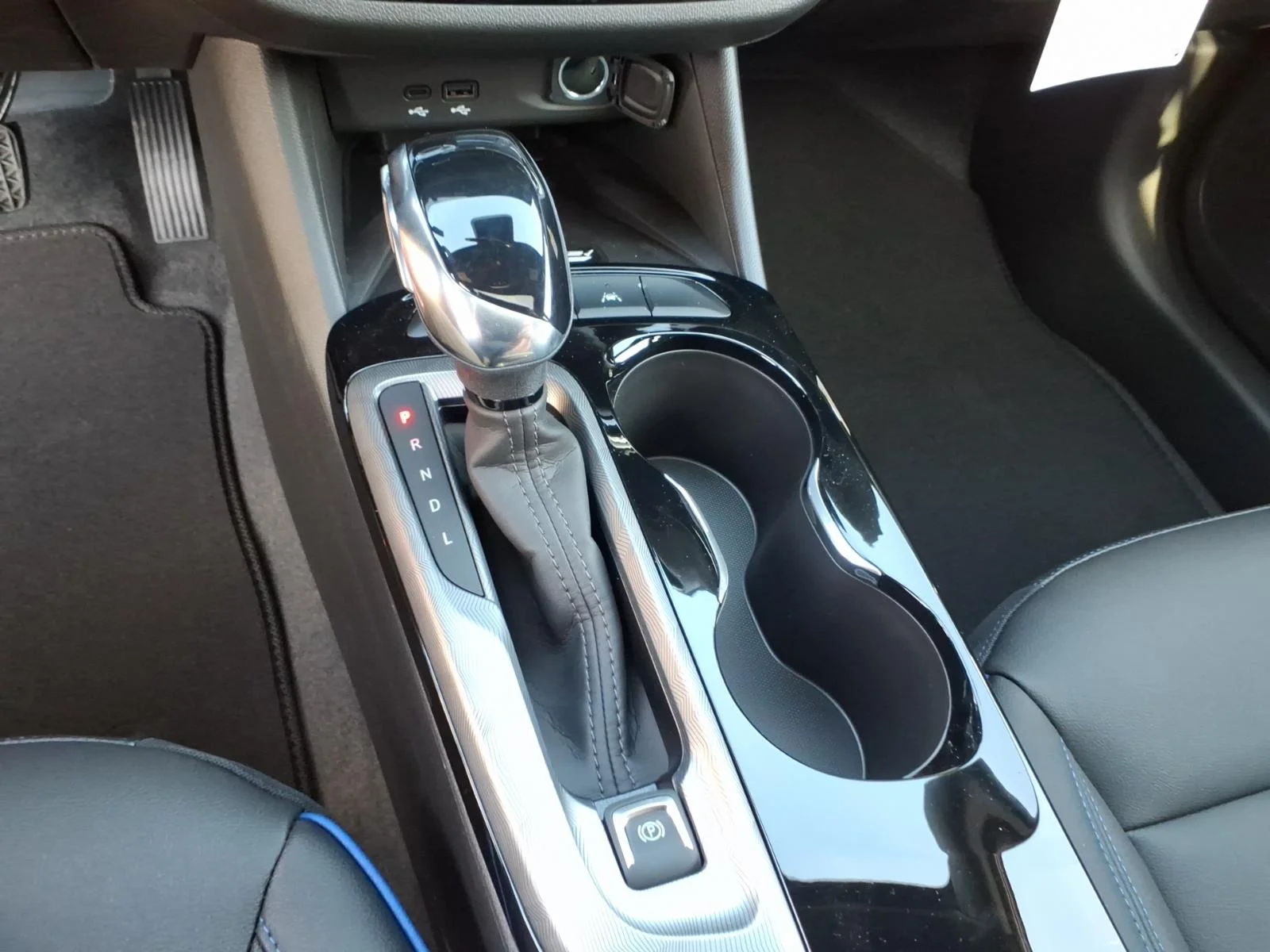 2026 Buick Envista Sport Touring - Photo 8