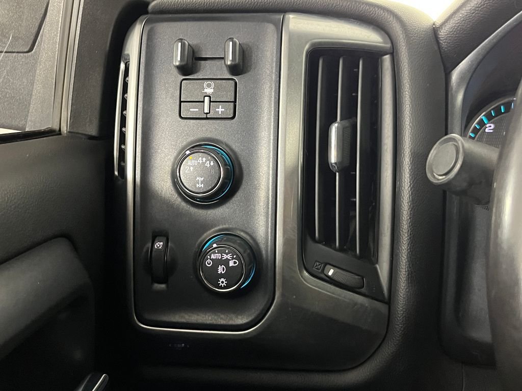 2018 Chevrolet Silverado 1500 LT - Photo 22