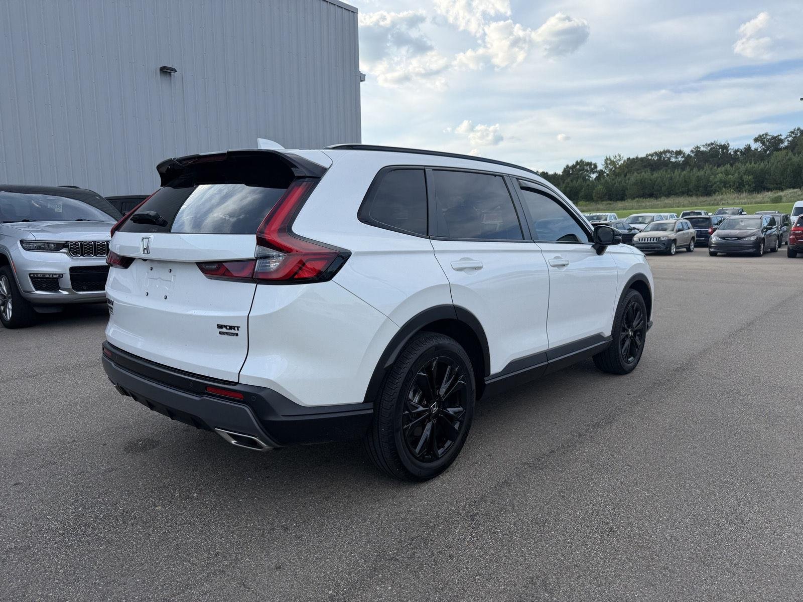 Used 2026 Platinum White Pearl Honda Sport Touring image 6