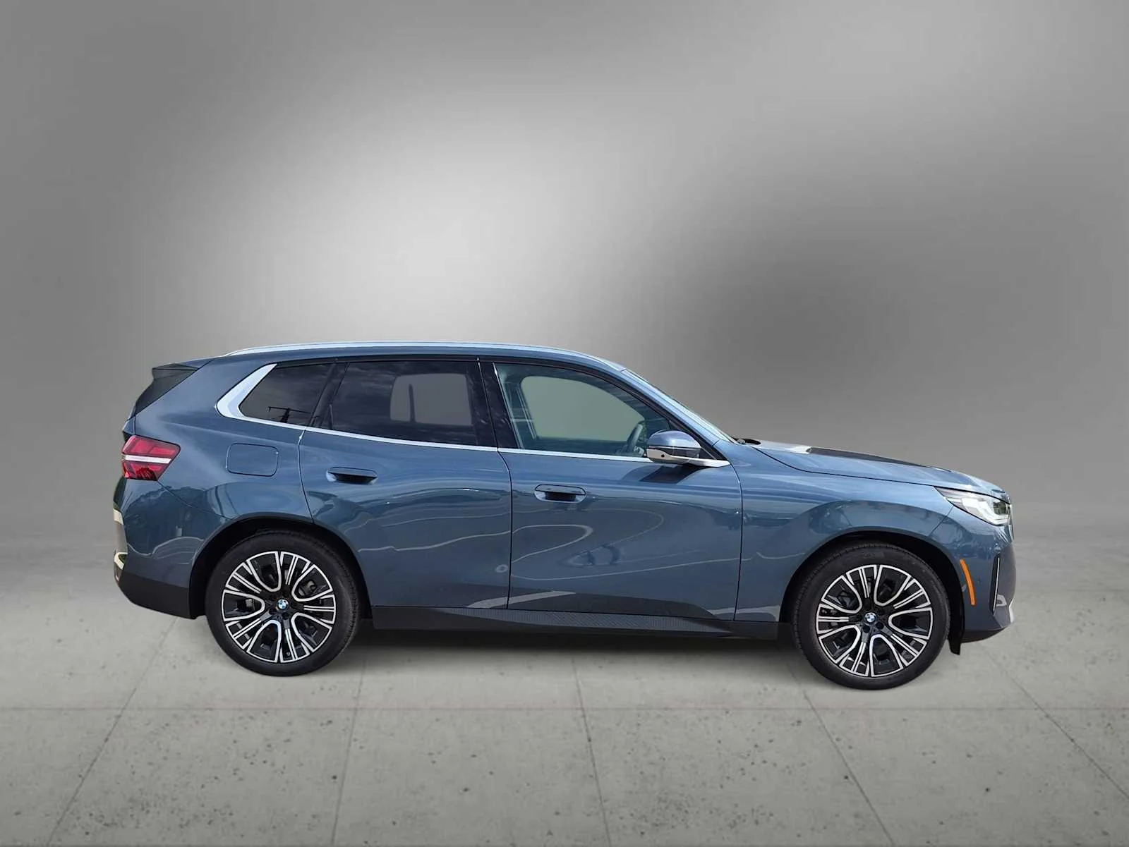 New 2026 Arctic Race Blue metallic BMW 30 xDrive image 9
