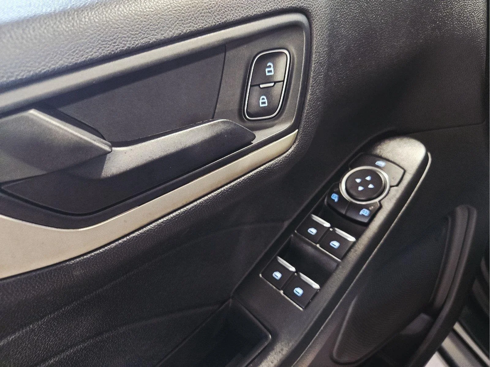 Used 2022 Stone Blue FORD SE image 12
