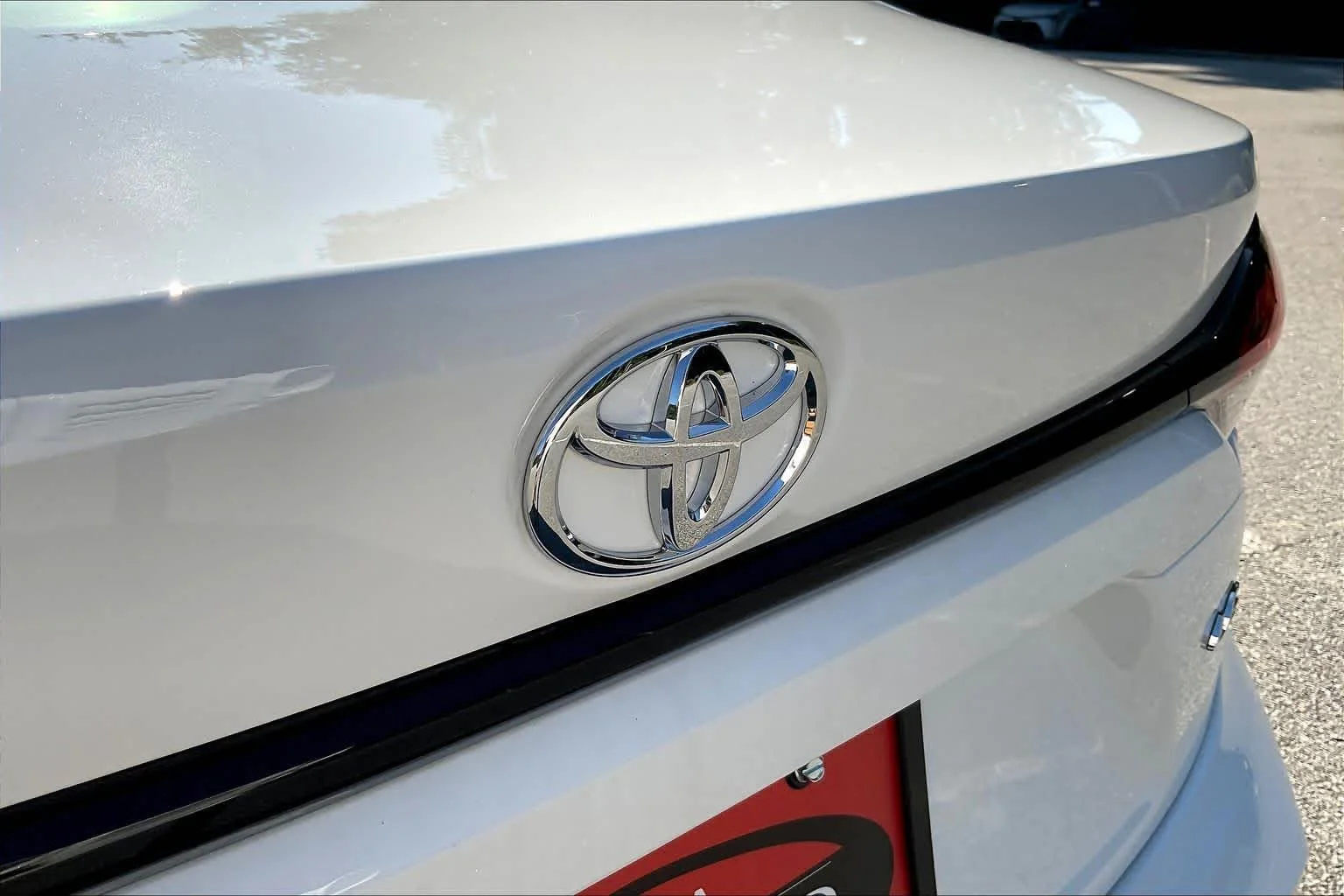 Used 2026 Ice Cap Toyota LE image 29