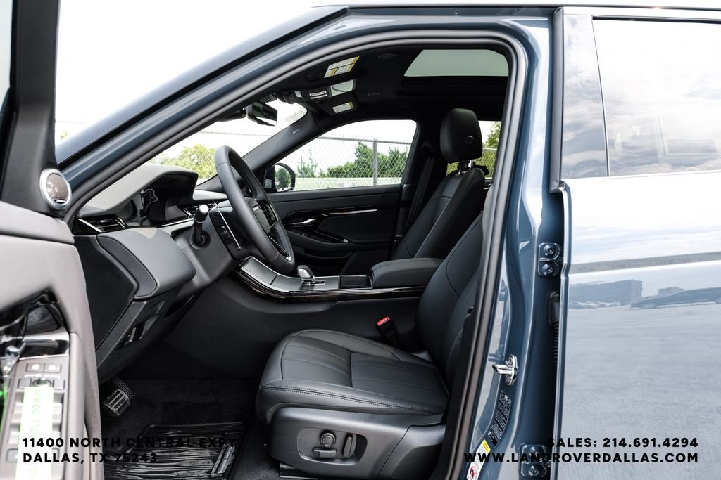 New 2026 Tribeca Blue Metallic Land Rover S image 31