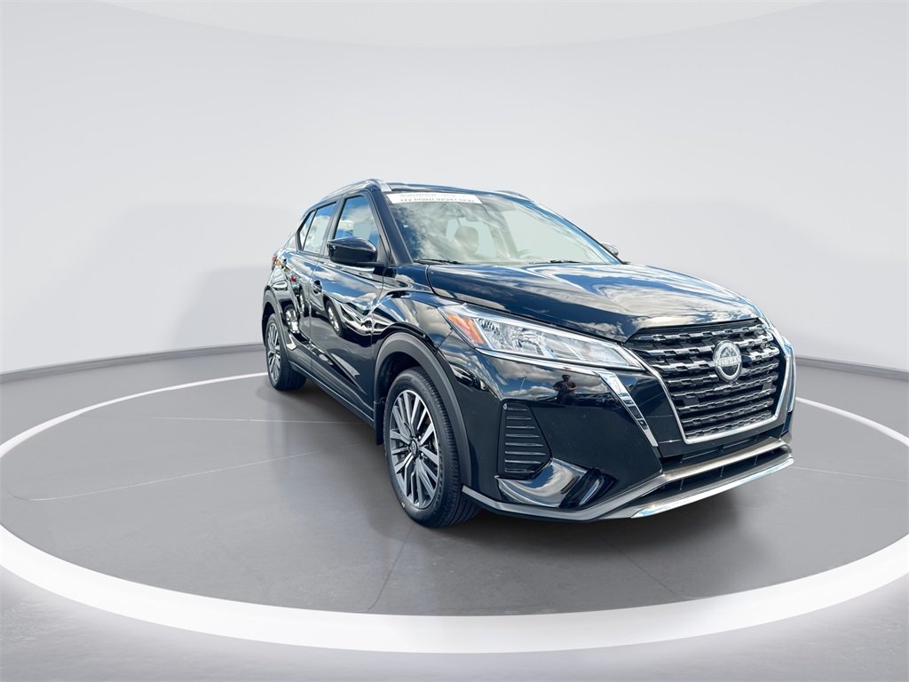 2024 Nissan Kicks SV photo 2
