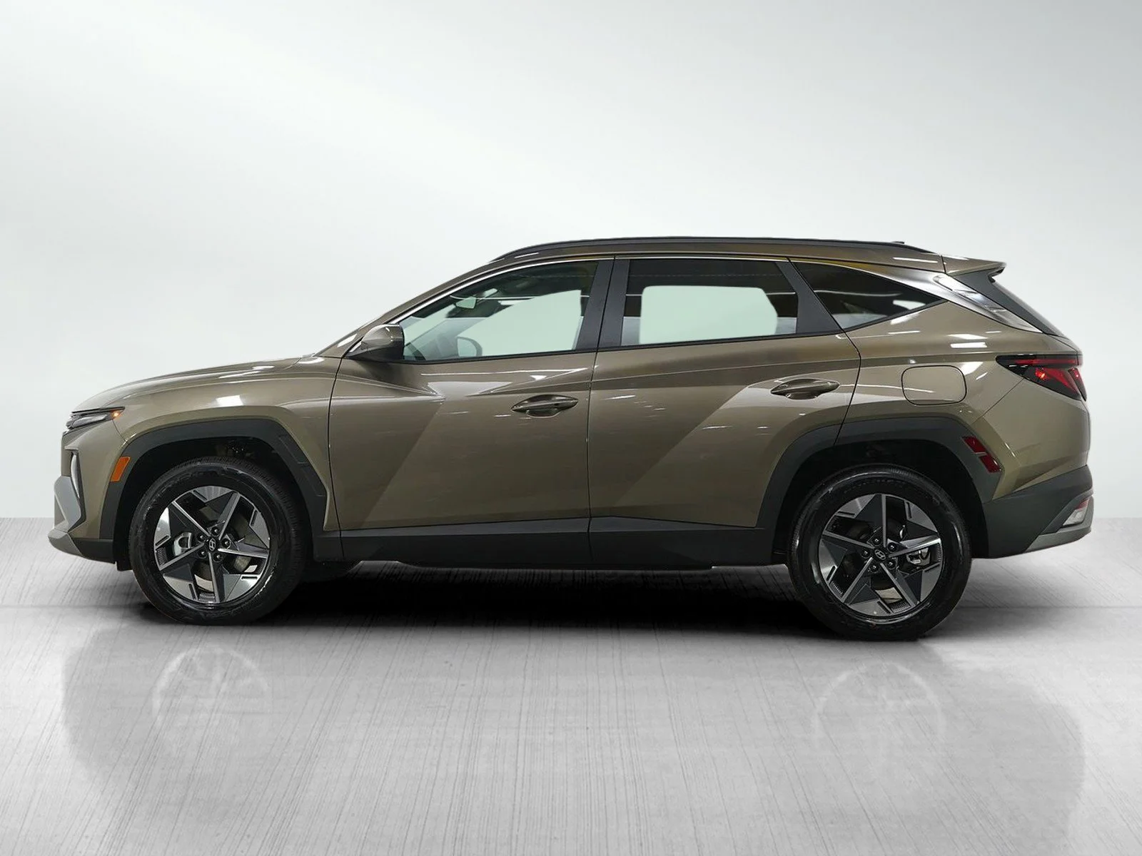 Certified 2026 Hyundai Tucson SEL with VIN KM8JBDD12TU402555 for sale in Minneapolis, Minnesota