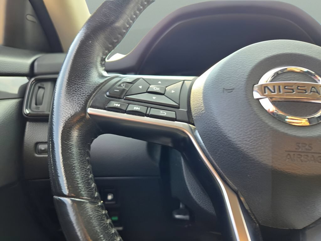 Used 2019 Gray Nissan SV image 27