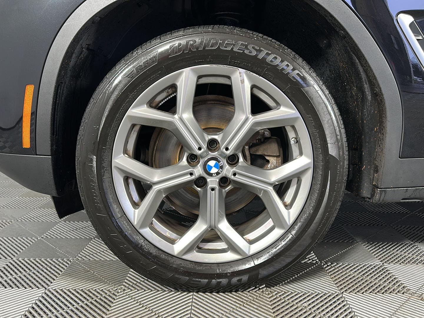 Certified Used 2024 Black Sapphire Metallic BMW xDrive30i image 6
