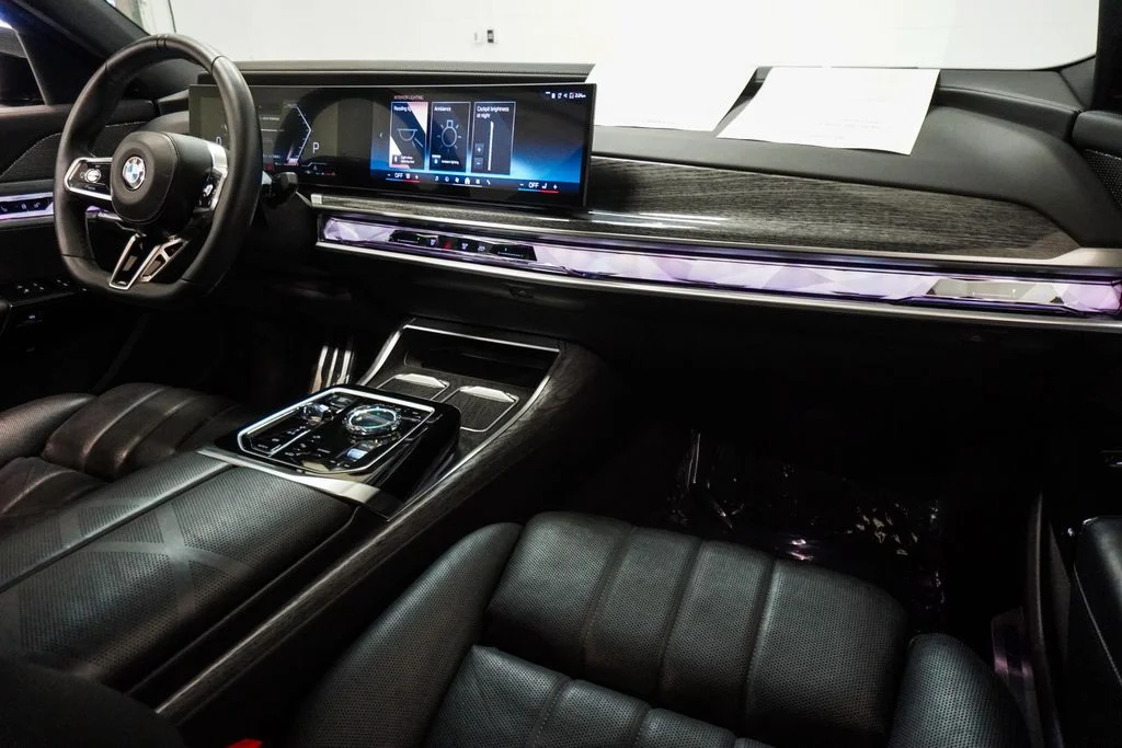 Used 2023 Black BMW 760i xDrive image 13