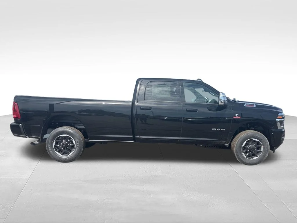 New 2026 Diamond Black Crystal Pearl-Coat Exterior Paint RAM LARAMIE image 2