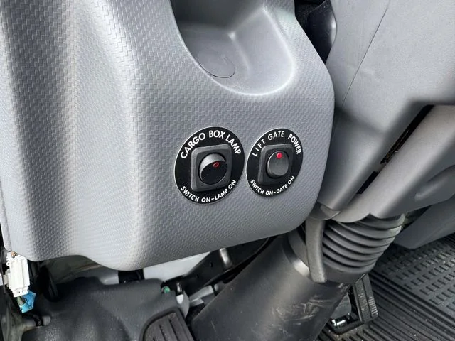 Used 2020 White Isuzu 200 image 25