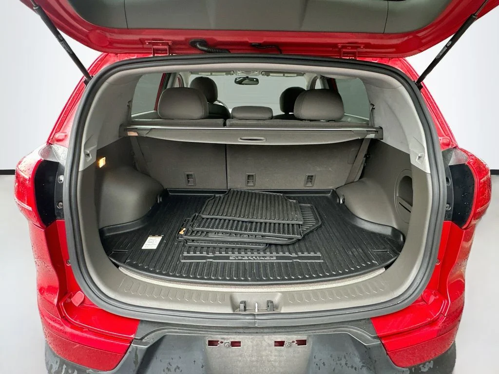 Used 2012 Red Kia LX image 23