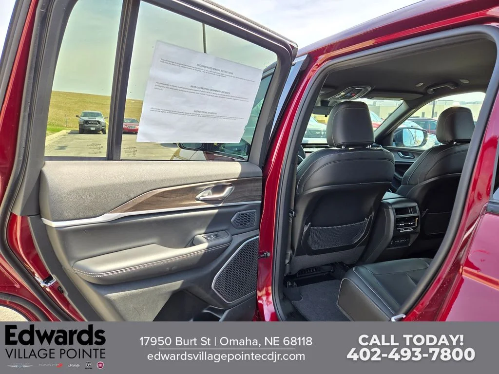 New 2026 Velvet Red Pearl-Coat Exterior Paint Jeep Limited image 25