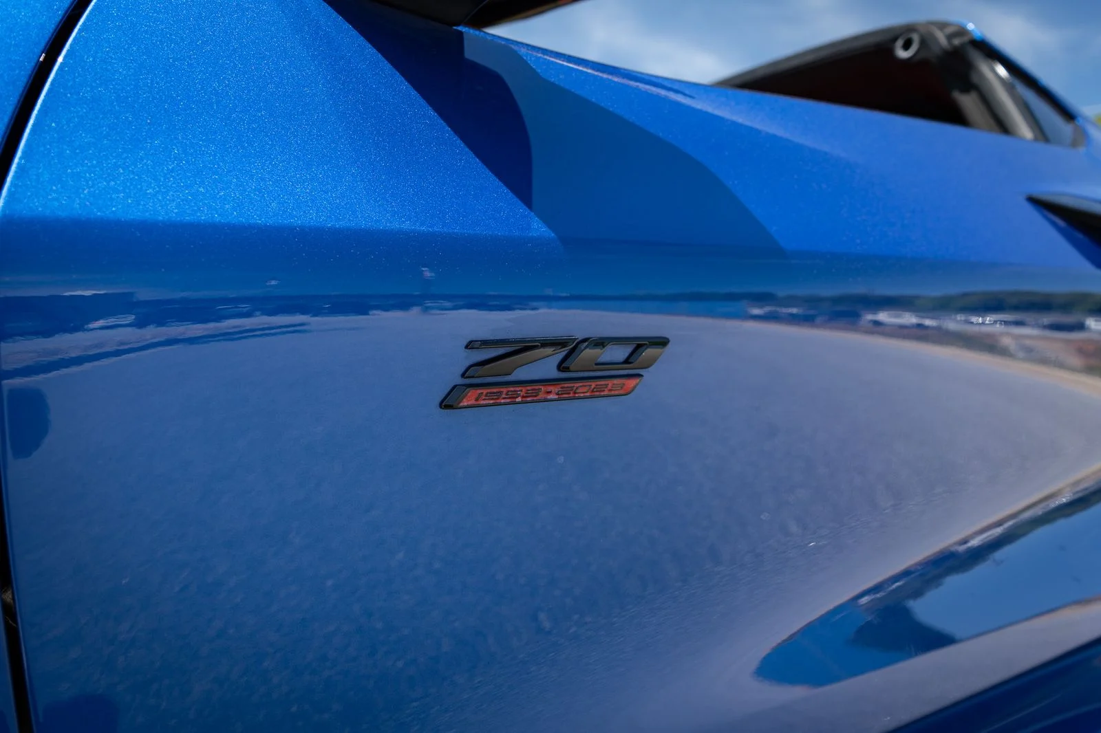 Used 2023 Blue Metallic Chevrolet Stingray image 12