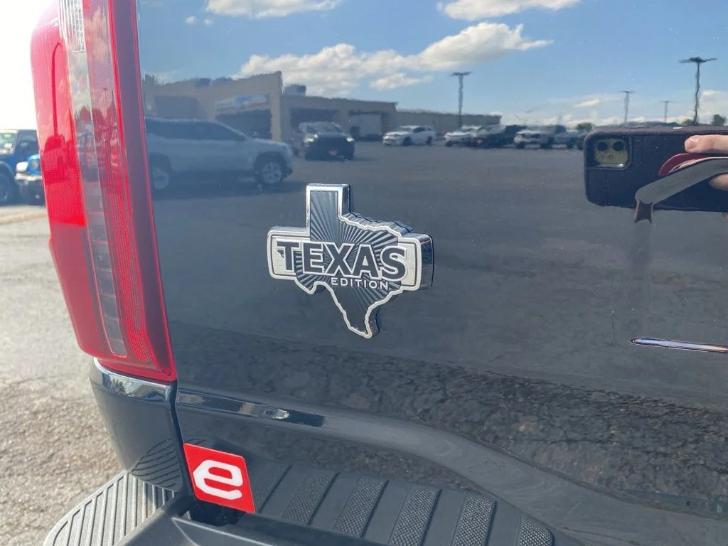 New 2026 Agate Black Metallic Ford XLT image 44