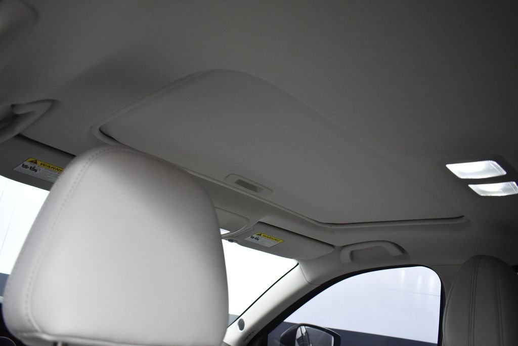 Used 2018 Blue Mazda Grand Touring image 18