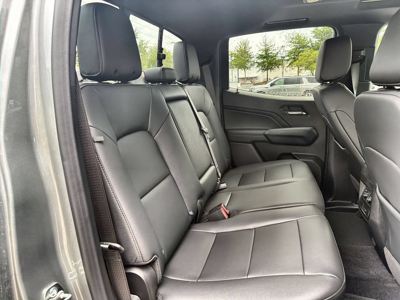 New 2026 Sterling Metallic GMC Elevation image 22