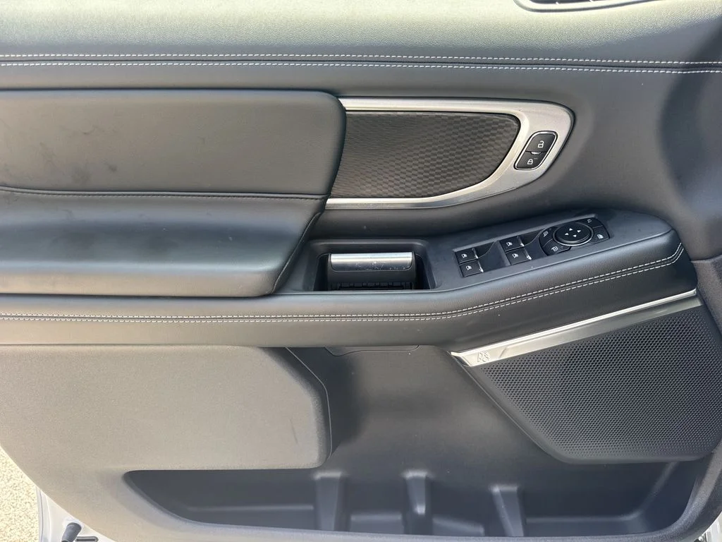 New 2026 Silver Ford Platinum image 10