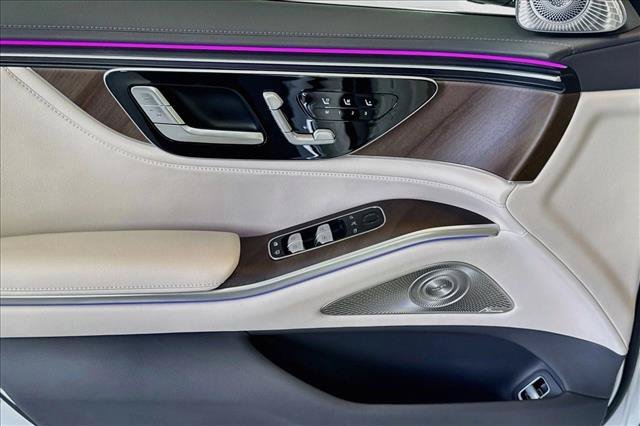 New 2027 MANUFAKTUR Moonlight White Metallic Mercedes-Benz S 500 image 46