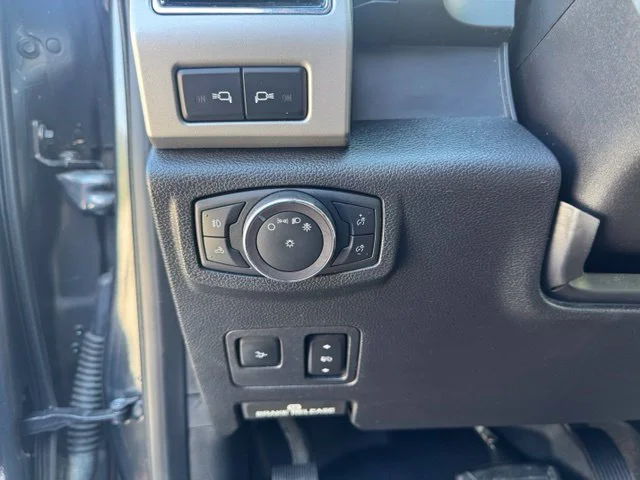 Used 2019 Gray Ford Lariat image 22
