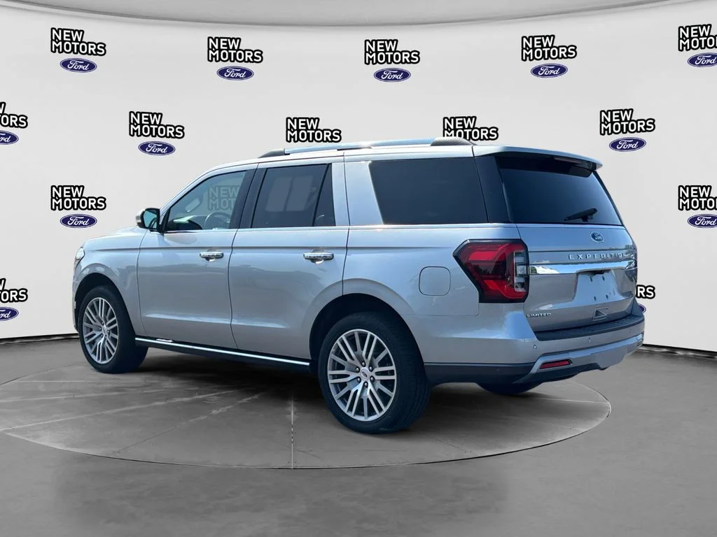 Used 2022 Silver Metallic Ford Limited image 3