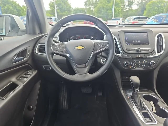 Used 2024 Summit White Chevrolet LT image 13