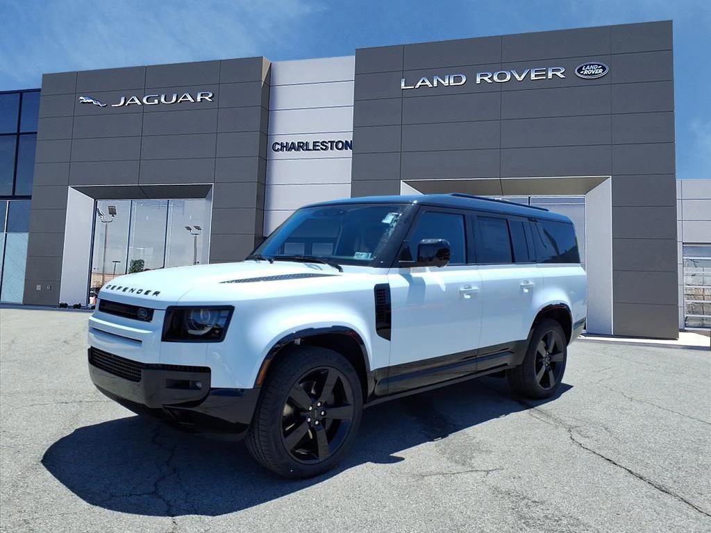 2026 Land Rover Defender 130 X-Dynamic SE P400's photo