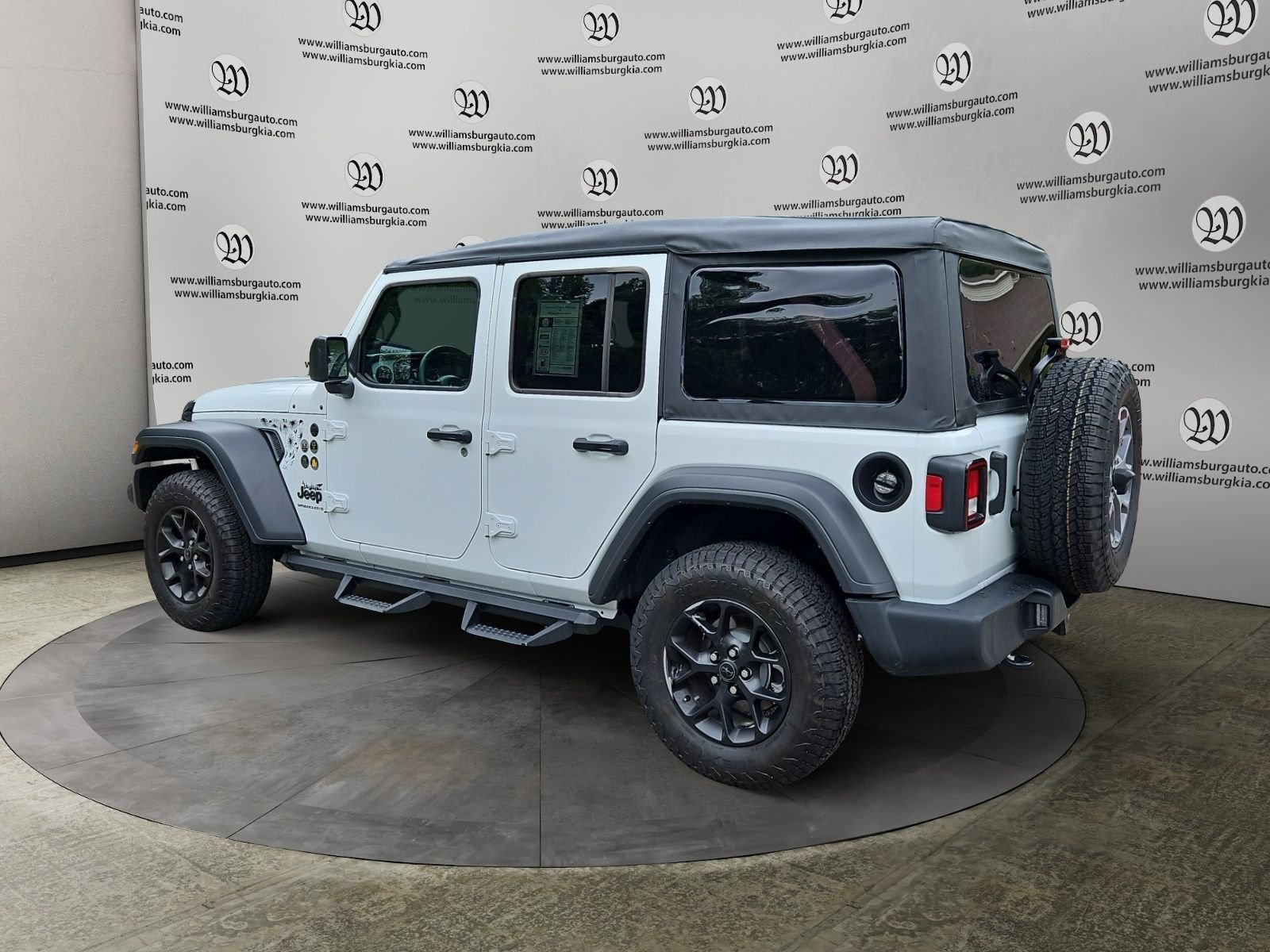 Used 2024 White Jeep Sport S image 3