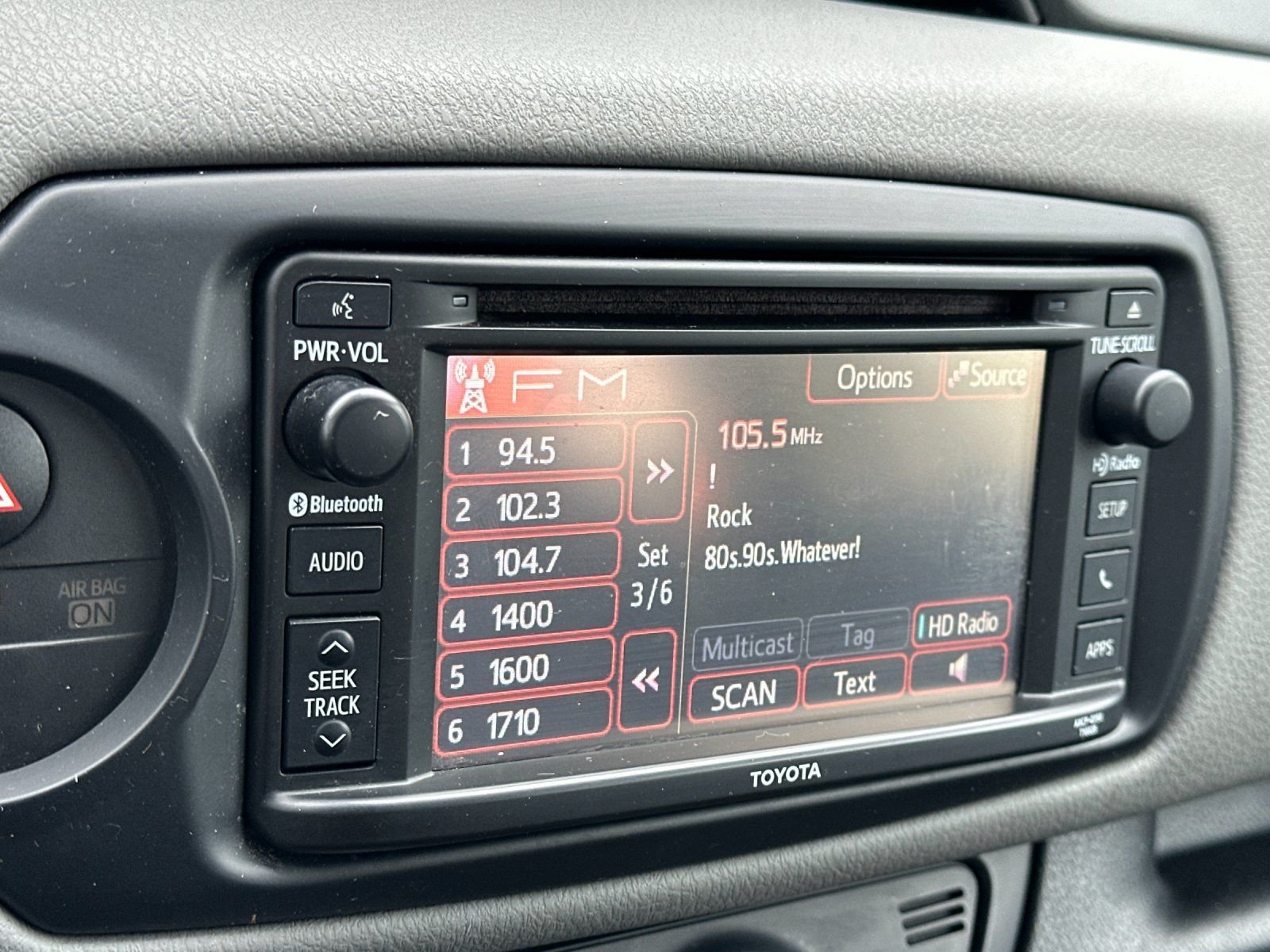 Used 2017 Silver Toyota L image 17