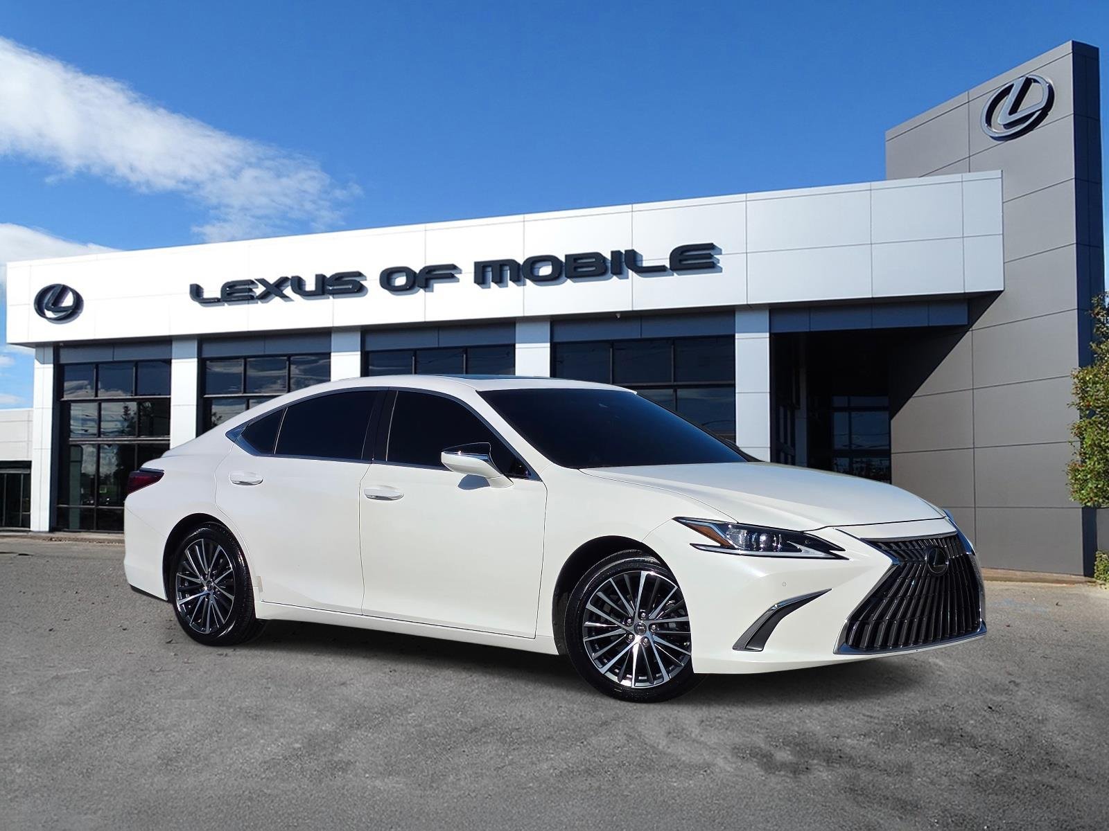 Certified Used 2025 White Pearl Lexus 350 image 1