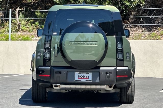 New 2026 Green Land Rover X-Dynamic SE image 4