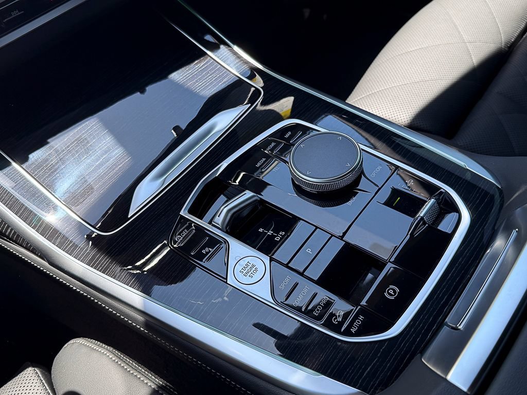New 2027 Skyscraper Grey Metallic BMW xDrive40i image 15