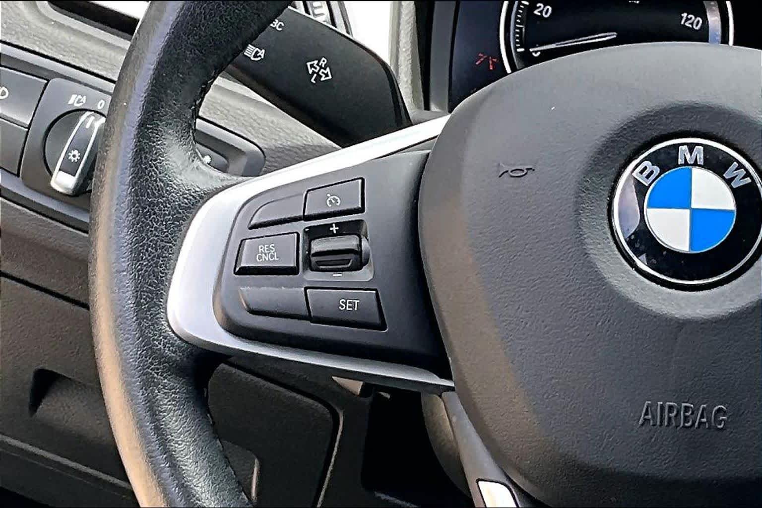 Used 2020 Mineral Gray Metallic BMW sDrive28i image 21