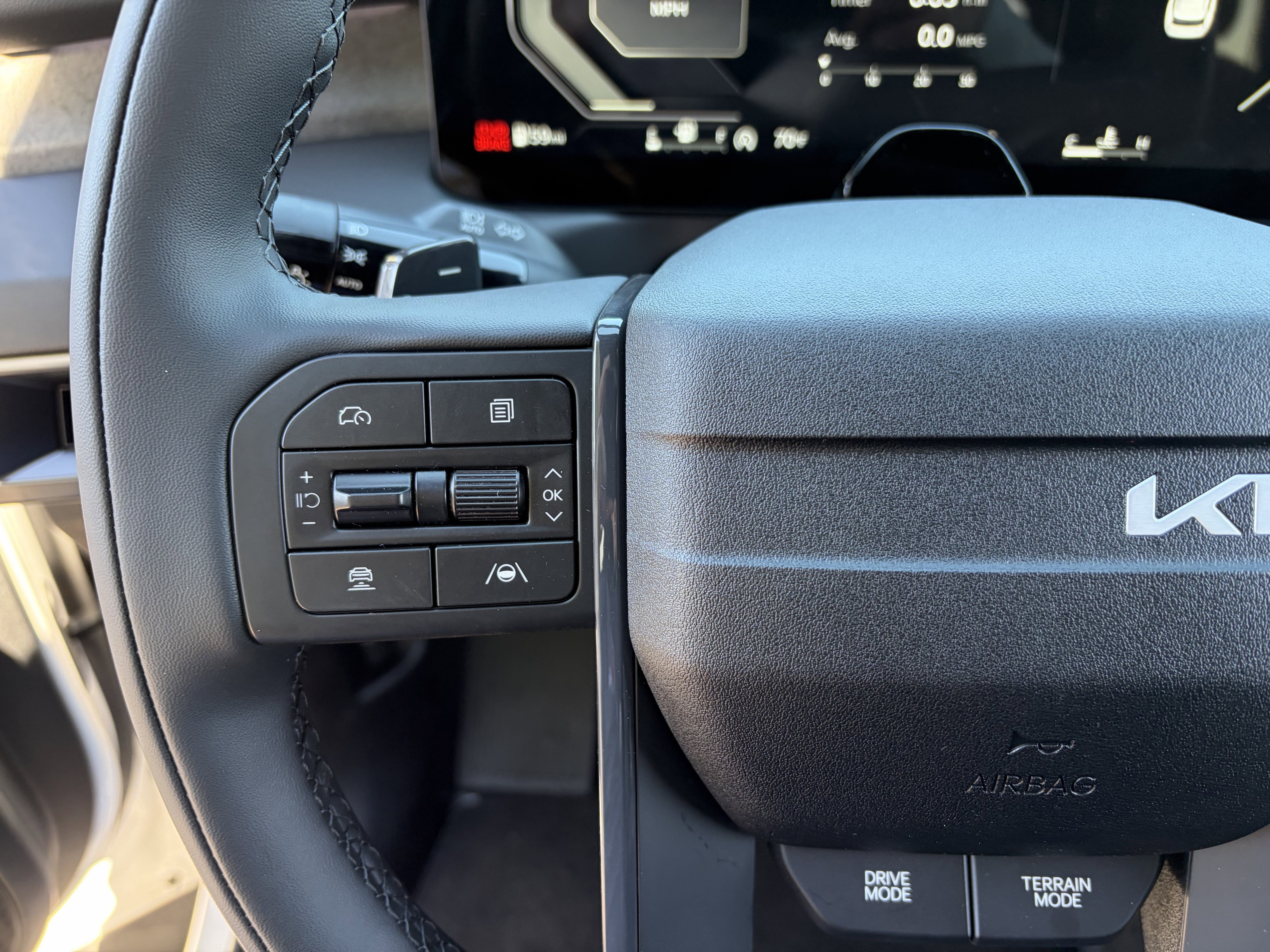 New 2027 Glacial White Pearl Kia X-PRO SX image 22