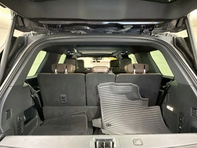 Used 2025 Gray Metallic Ford King Ranch image 28