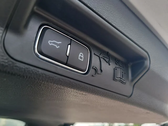 Used 2023 Silver Ford XLT image 11