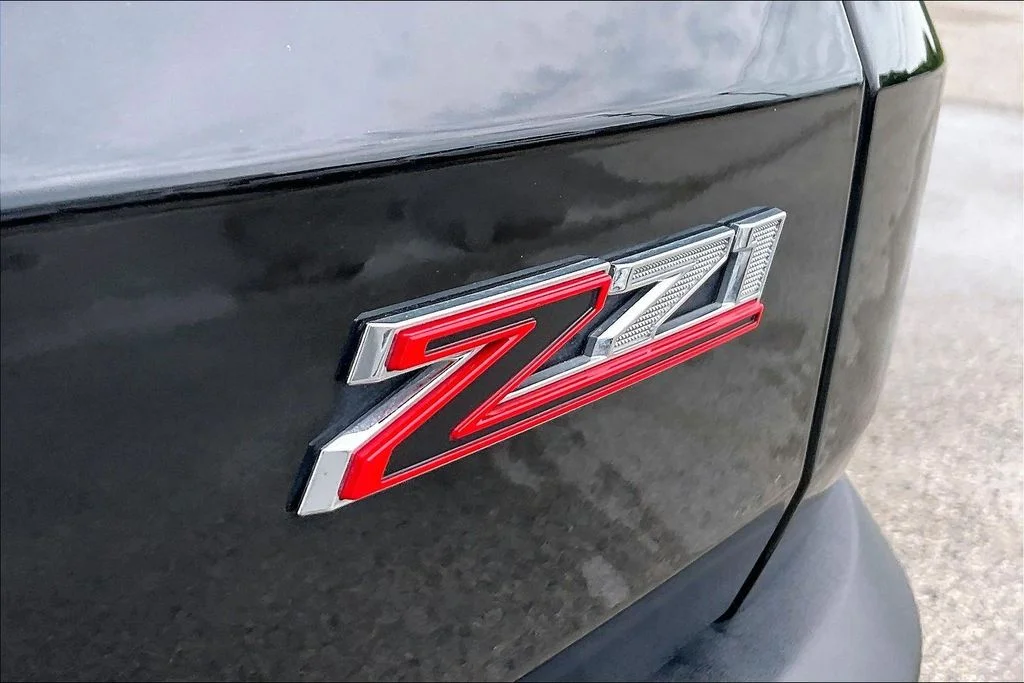 Used 2025 Black Chevrolet Z71 image 21